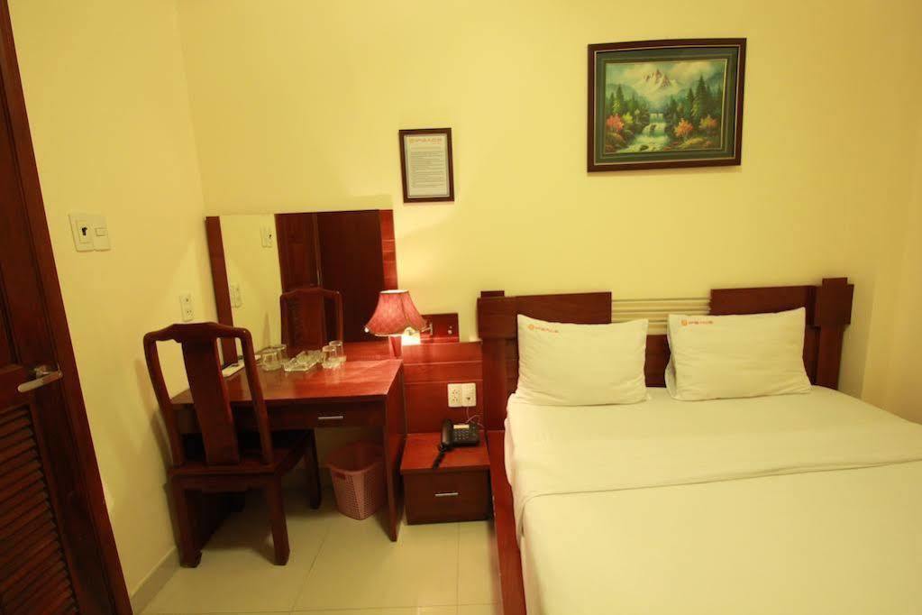 Ipeace Hotel - Bui Vien Walking Street Ho Chi Minh Zewnętrze zdjęcie